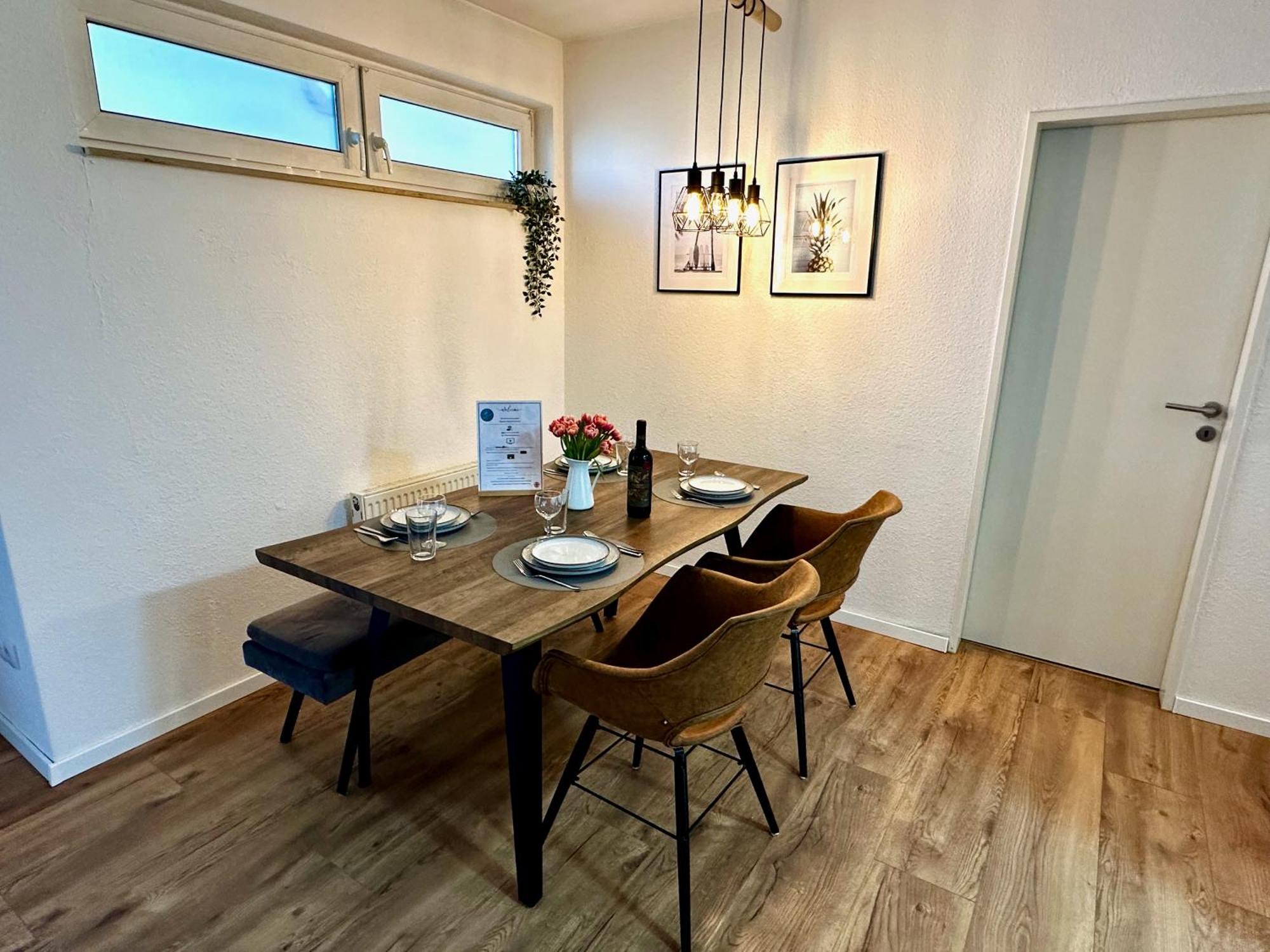Geraeumiges 2R City-Apartment Uninaehe Mit Tv Streaming, Terrasse Magdeburg Kültér fotó